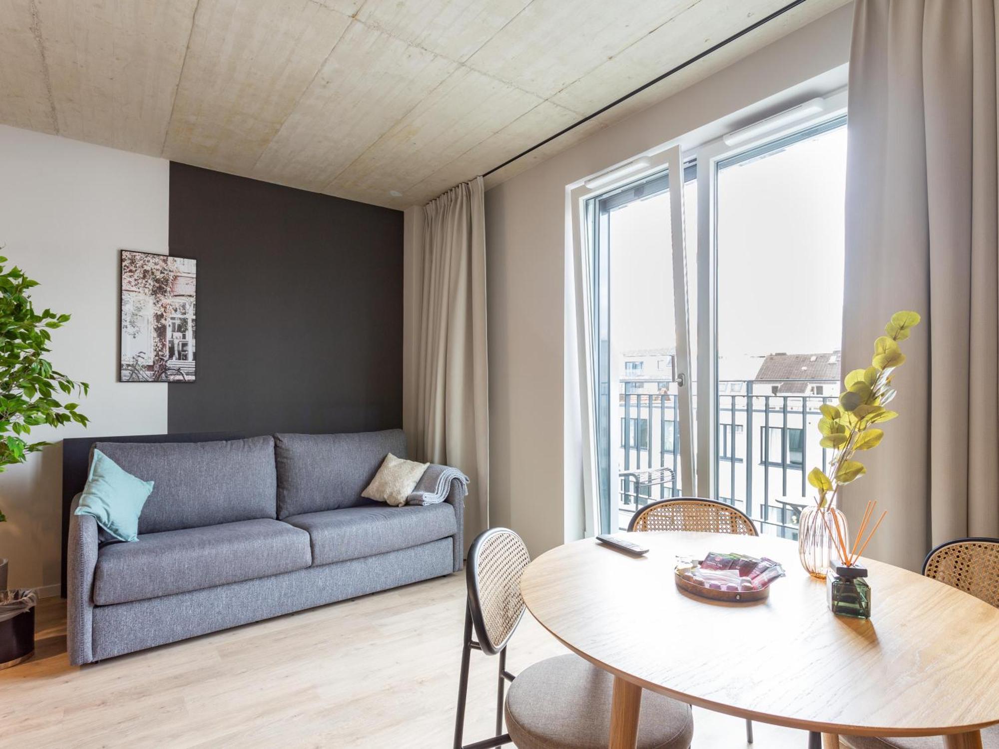 Limehome Duesseldorf Stresemannstrasse - Digital Access Номер фото