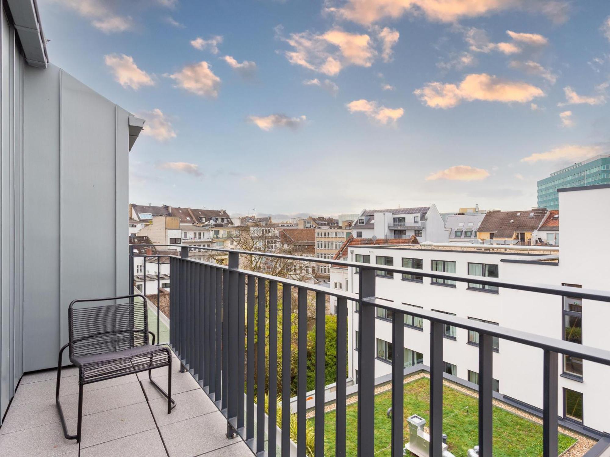 Limehome Duesseldorf Stresemannstrasse - Digital Access Номер фото